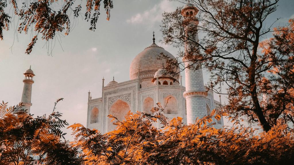 Zikr: The Allusions of Agra’s&nbsp;Assertions